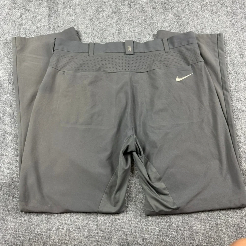Nike Golf Pants Mens 34x32 Gray Tiger Woods Collection Perforated Stretch Pant